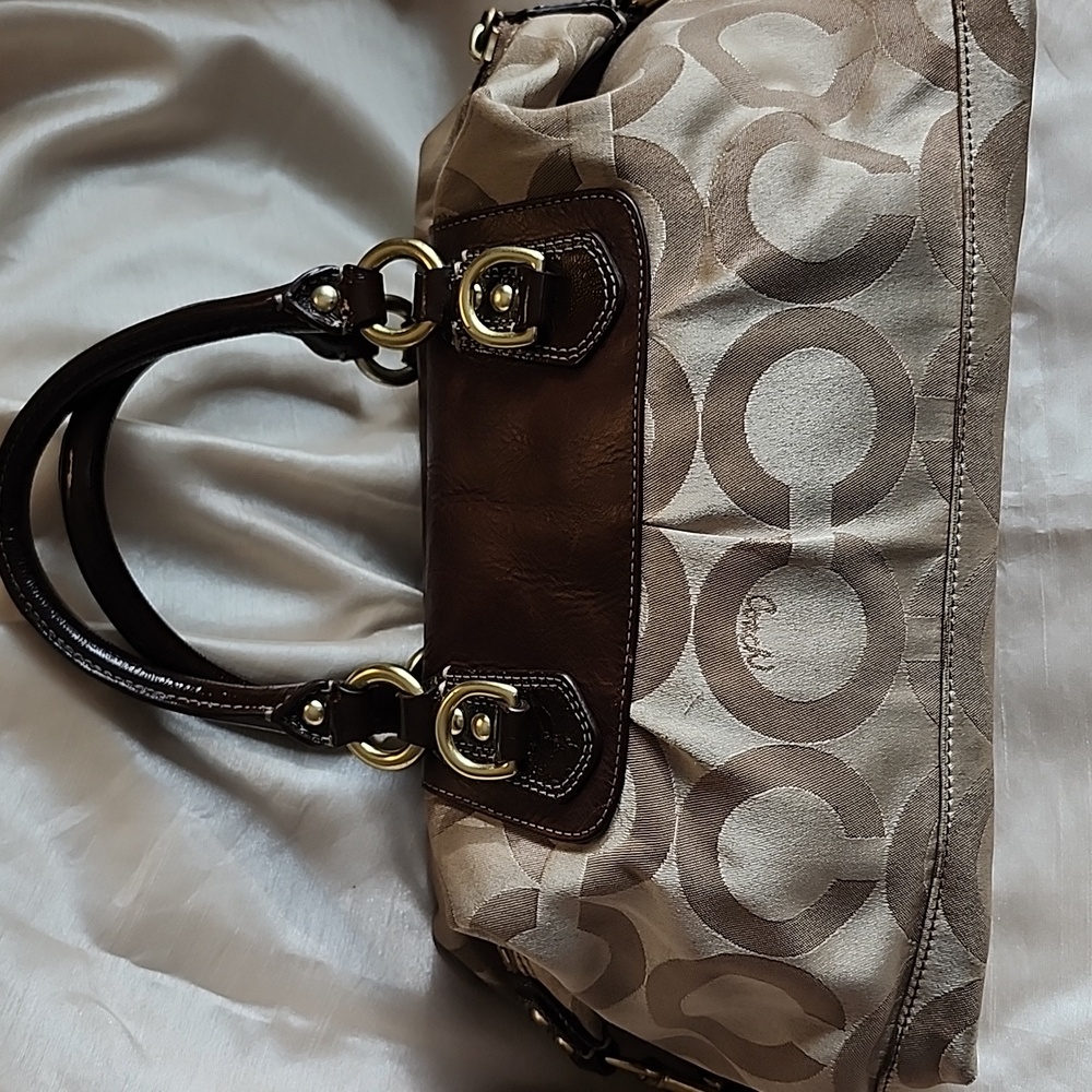 Coach Vintage "Op Art" Signature Madison Sabrina Satchel W/ Dust Bag, $110 - Picture 13 of 16